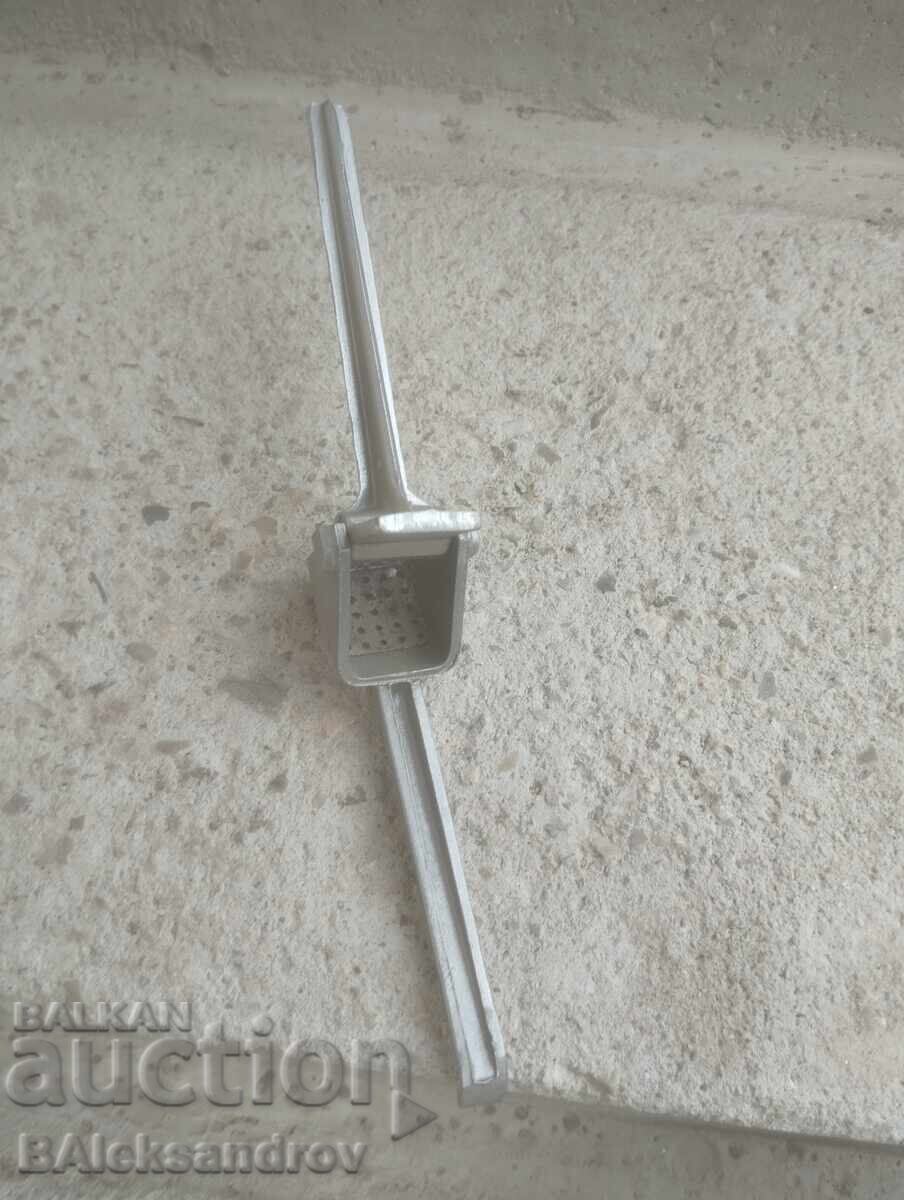 Delivery of Unused garlic press and more