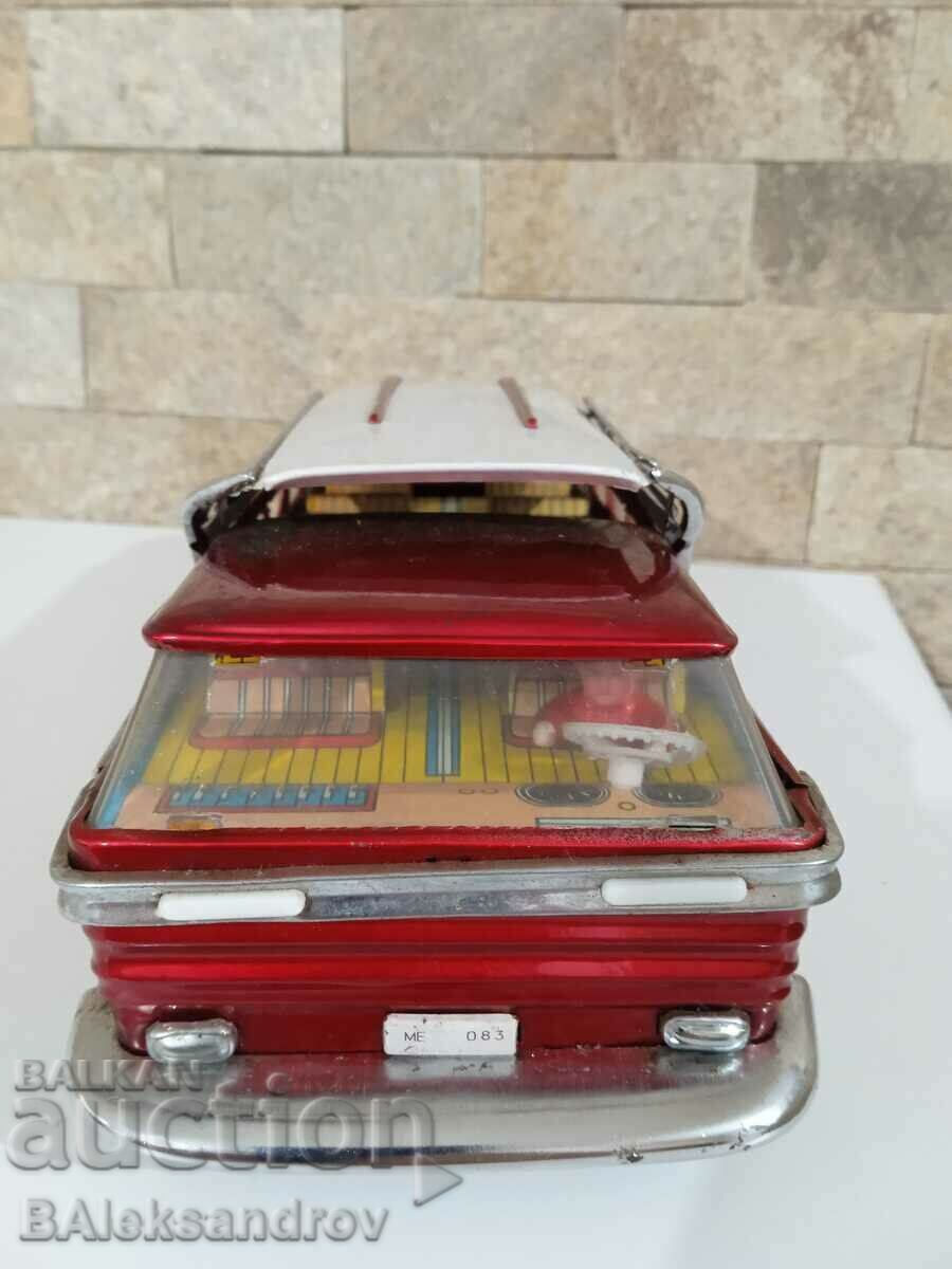 Παλιό τσίγκινο λεωφορείο με τιμή 32.00 BGN | € 16.36