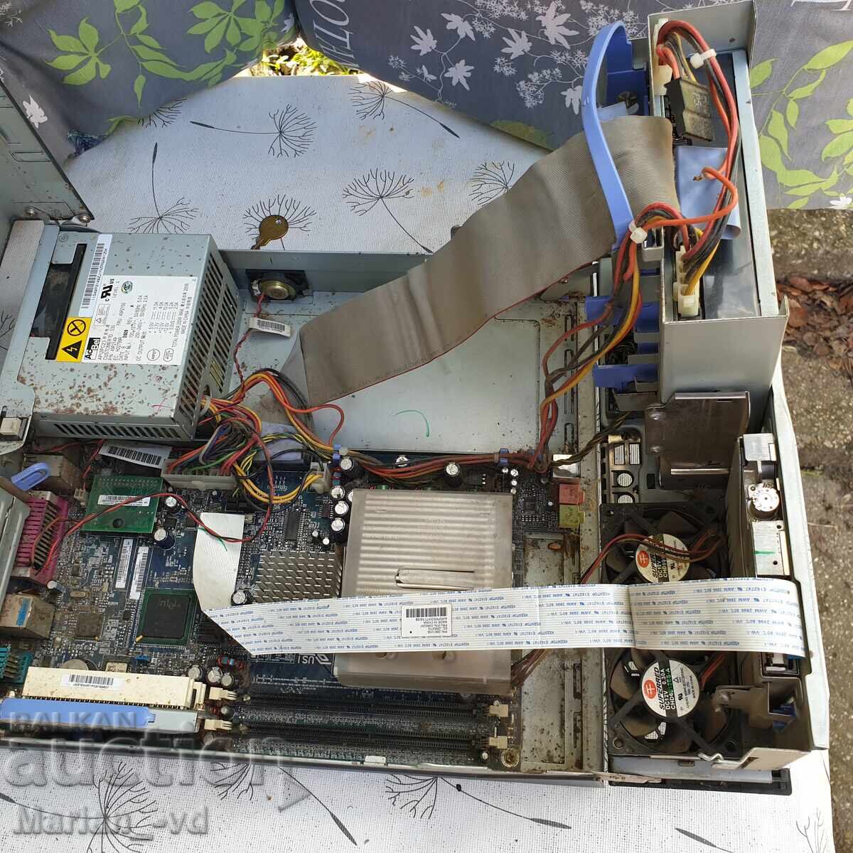 IBM - Lenovo ThinkCentre A50 (8320) - 5 IBM - Lenovo ThinkCentre A50 (8320) - 5