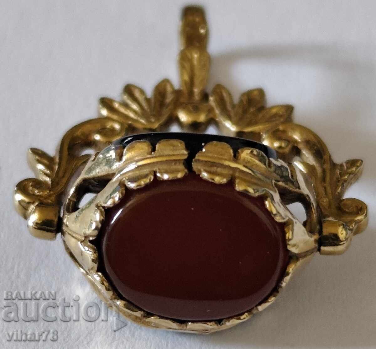 Vechi pandantiv spinner din aur de 9 carate cu onix, carneol și granat