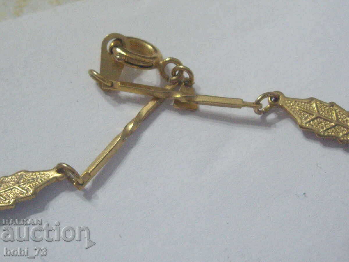 Доставка на Позлатено ланче. Доставка на Позлатено ланче.