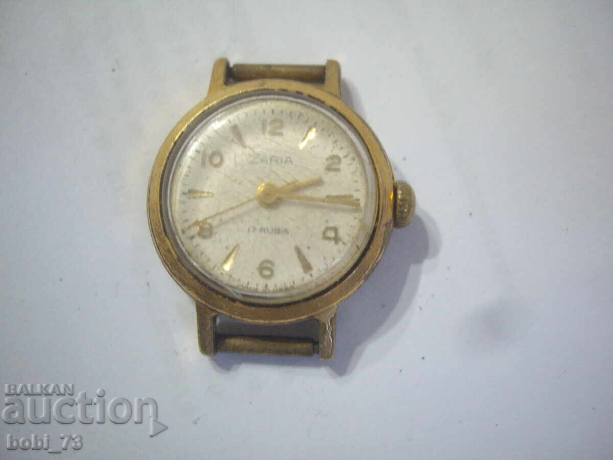 Ceas de damă vechi, placat cu aur, cu marcaje disponibile Ceas de damă vechi, placat cu aur, cu marcaje disponibile