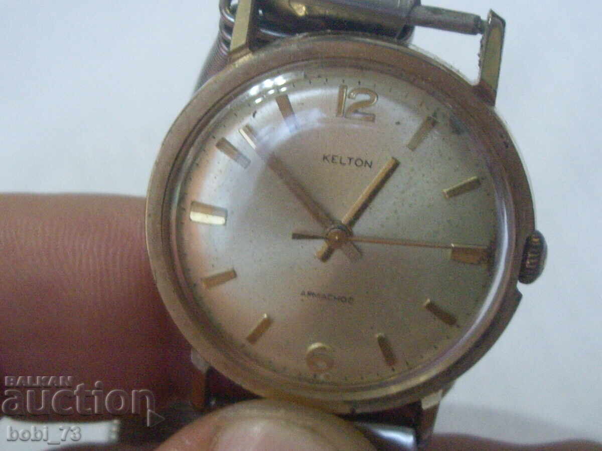 Ceas bărbătesc vechi placat cu aur, cu marcaje disponibile cu preț 30.00 BGN | € 15.34 Ceas bărbătesc vechi placat cu aur, cu marcaje disponibile cu preț 30.00 BGN | € 15.34