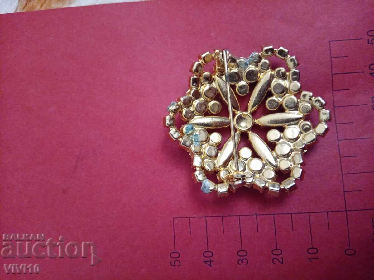 Αντίκα καρφίτσα με πέτρες με τιμή € 35.79 | 70.00 BGN