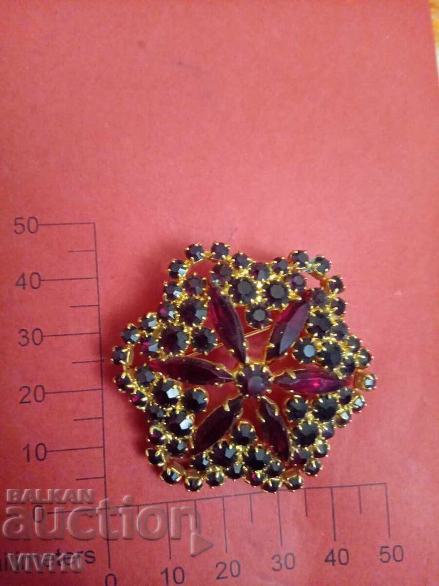 Αντίκα καρφίτσα με πέτρες