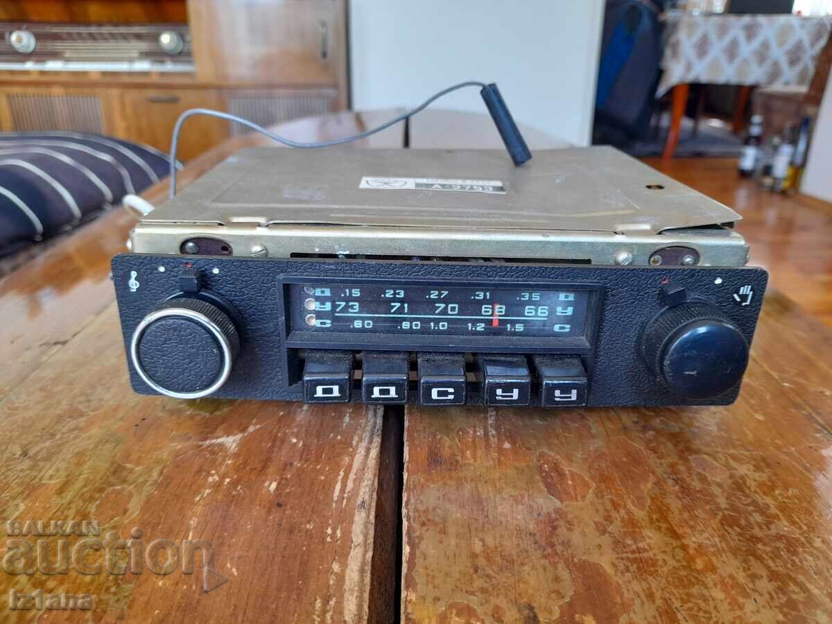 Παλιό Ραδιόφωνο Αυτοκινήτου Α-2753 με τιμή 75.00 BGN | € 38.35