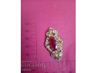 Brosa antica cu pietre