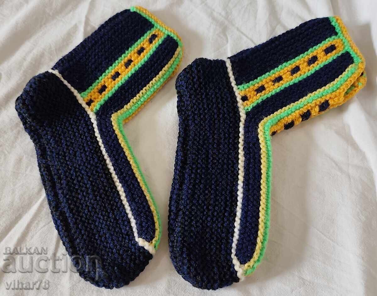 Șosete de lână cu preț € 15.33 | 29.98 BGN