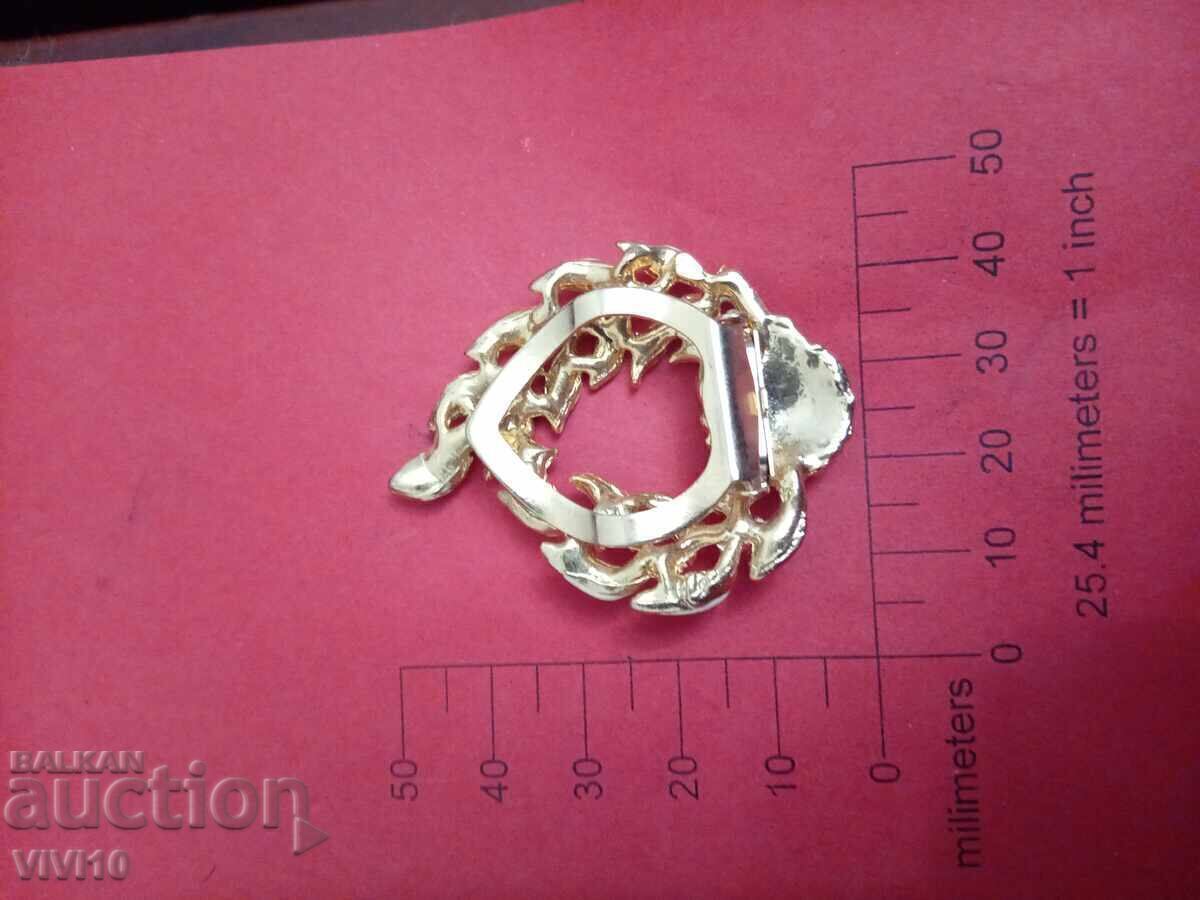 Broșă veche email, clips cu preț € 15.00 | 29.34 BGN