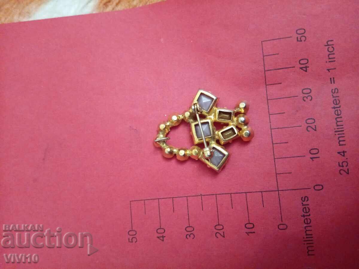 Αντίκα καρφίτσα με πέτρες με τιμή 20.00 BGN | € 10.23