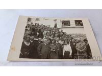 Φωτογραφία Bankya Άνδρες και γυναίκες μπροστά από εξοχική κατοικία 1932