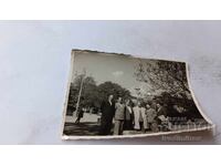 Φωτογραφία Σόφια Έξι άνδρες στον κήπο 1962