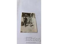 Снимка София Две жени на разходка