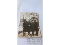 Φωτογραφία Σόφια Άνδρας και τρεις γυναίκες τον χειμώνα