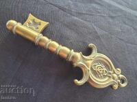 Παλιό τιρμπουσόν για κρασί