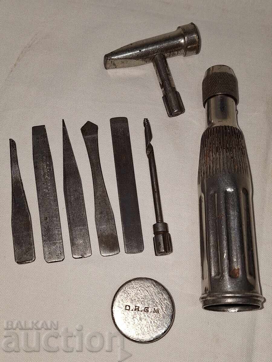 Delivery of Old Combined Army Tool -- ZIP -- DRGM