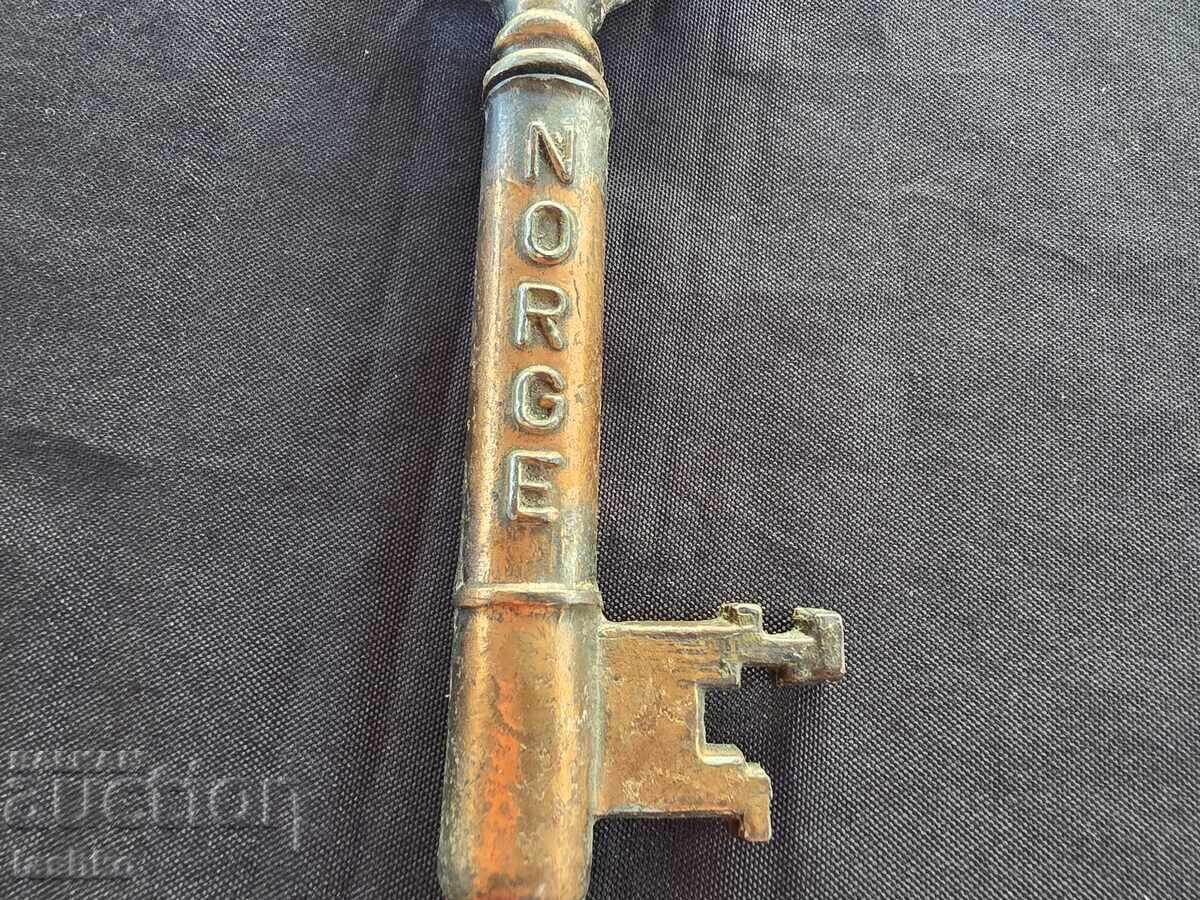 Auction  Old corkscrew, bottle opener