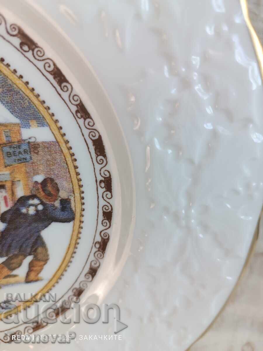 Delivery of Decorative porcelain plate by COALPORT