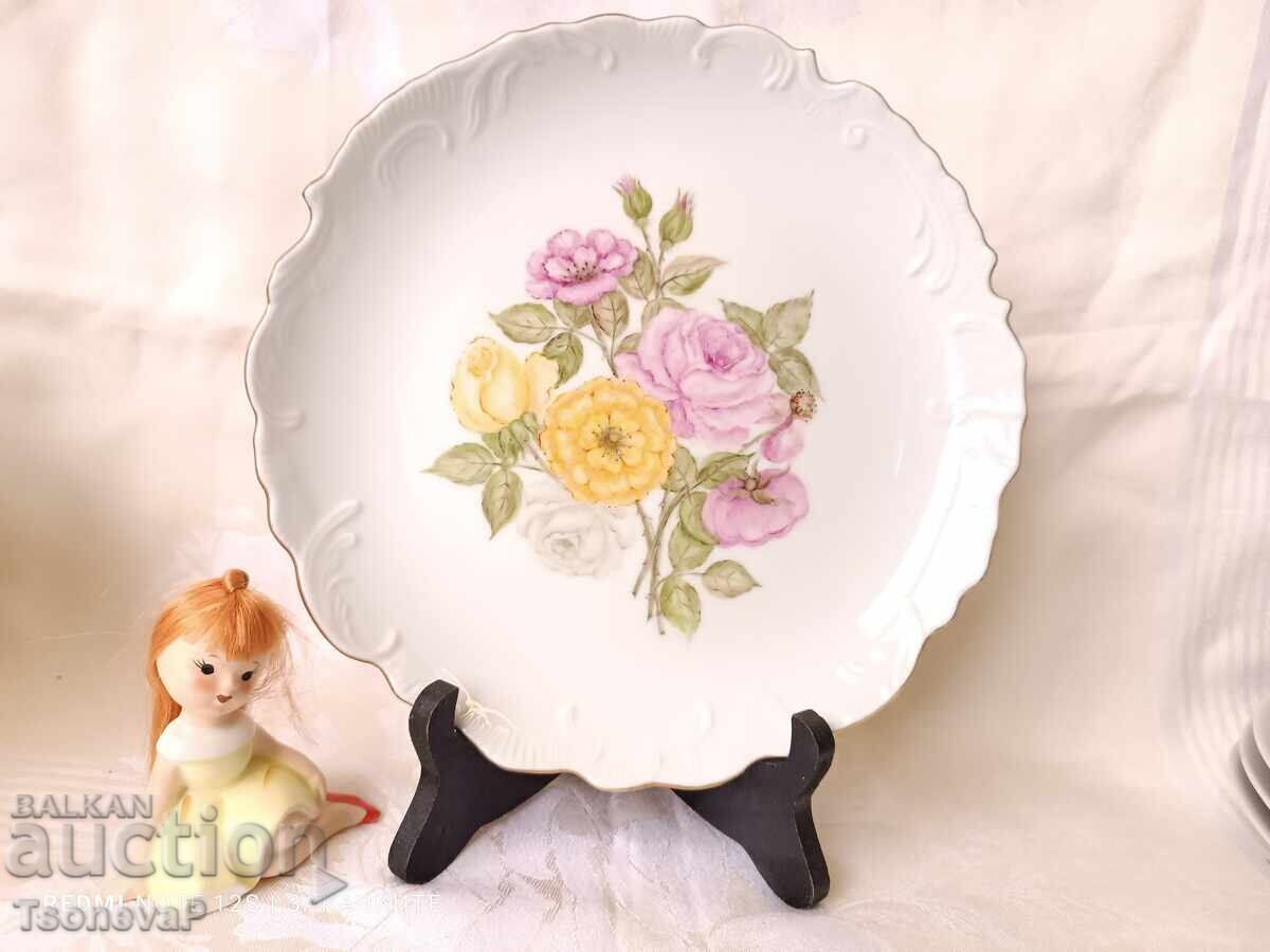 Διακοσμητικό πορσελάνινο πιάτο για κρέμασμα