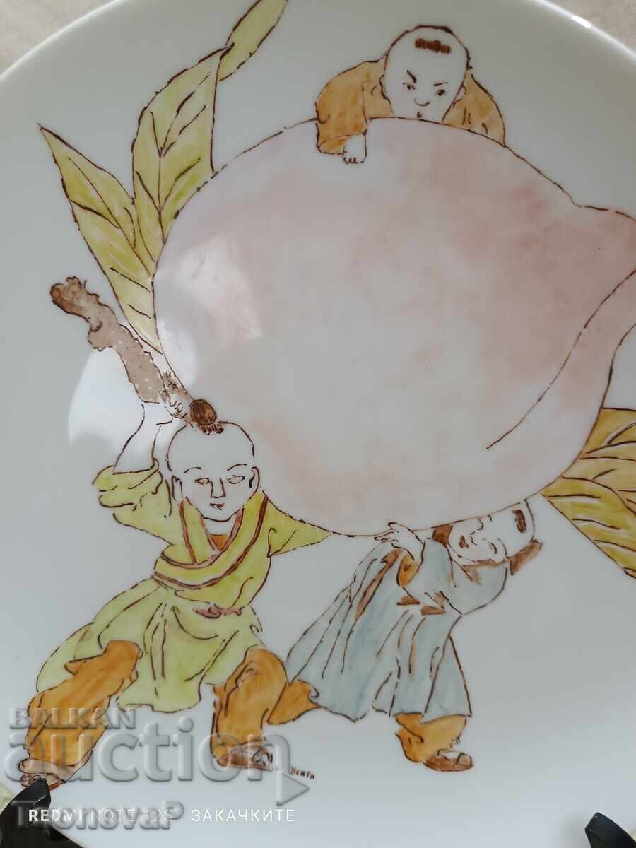 Πορσελάνινη πιατέλα για κρέμασμα με τιμή 10.00 BGN | € 5.11