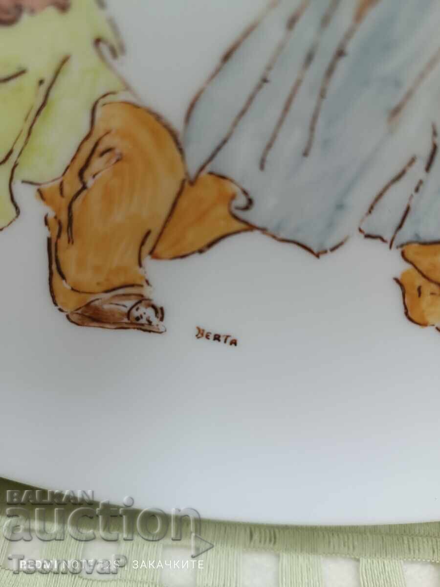 Δημοπρασία Πορσελάνινη πιατέλα για κρέμασμα