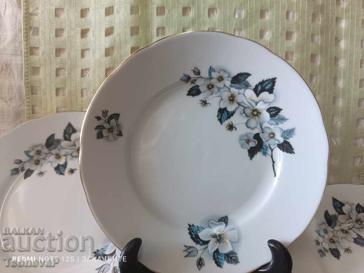 Πορσελάνινες πιατέλες Βοημίας με τιμή 30.00 BGN | € 15.34