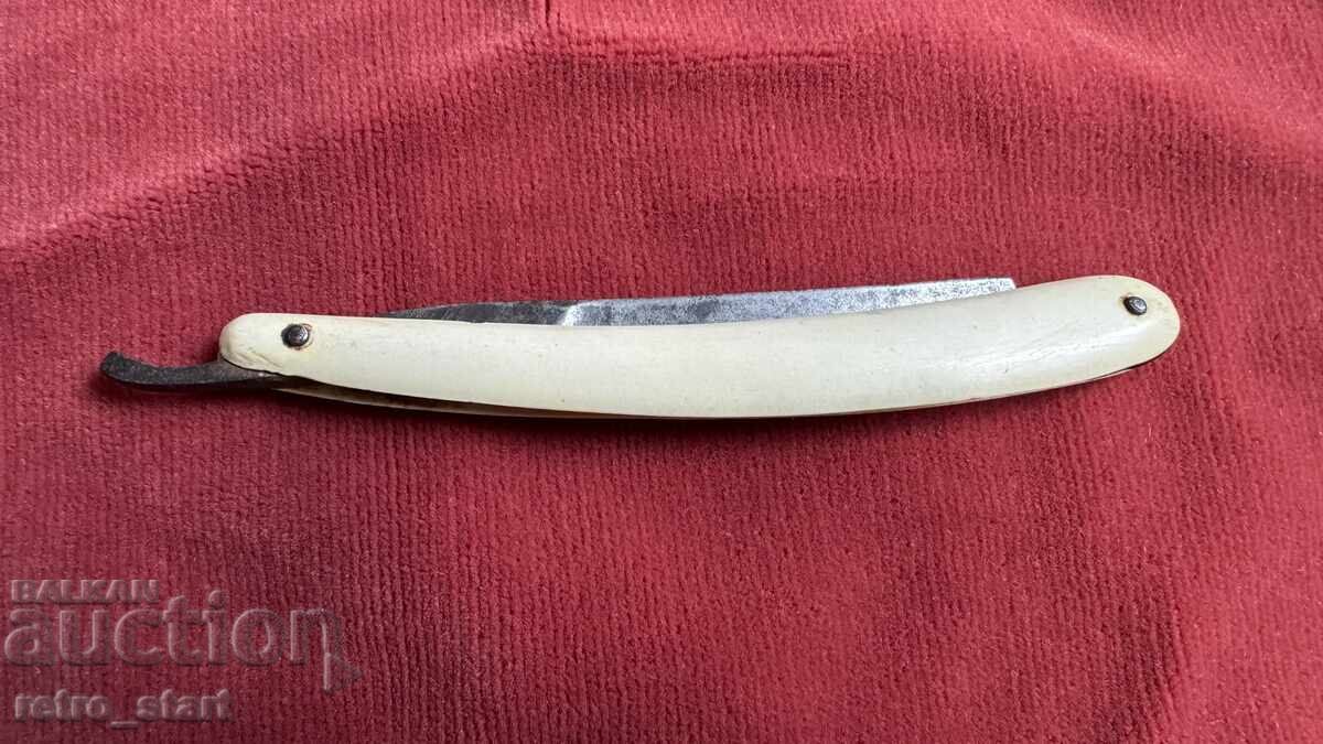 Solingen Razor with price 18.00 BGN | € 9.20 Solingen Razor with price 18.00 BGN | € 9.20