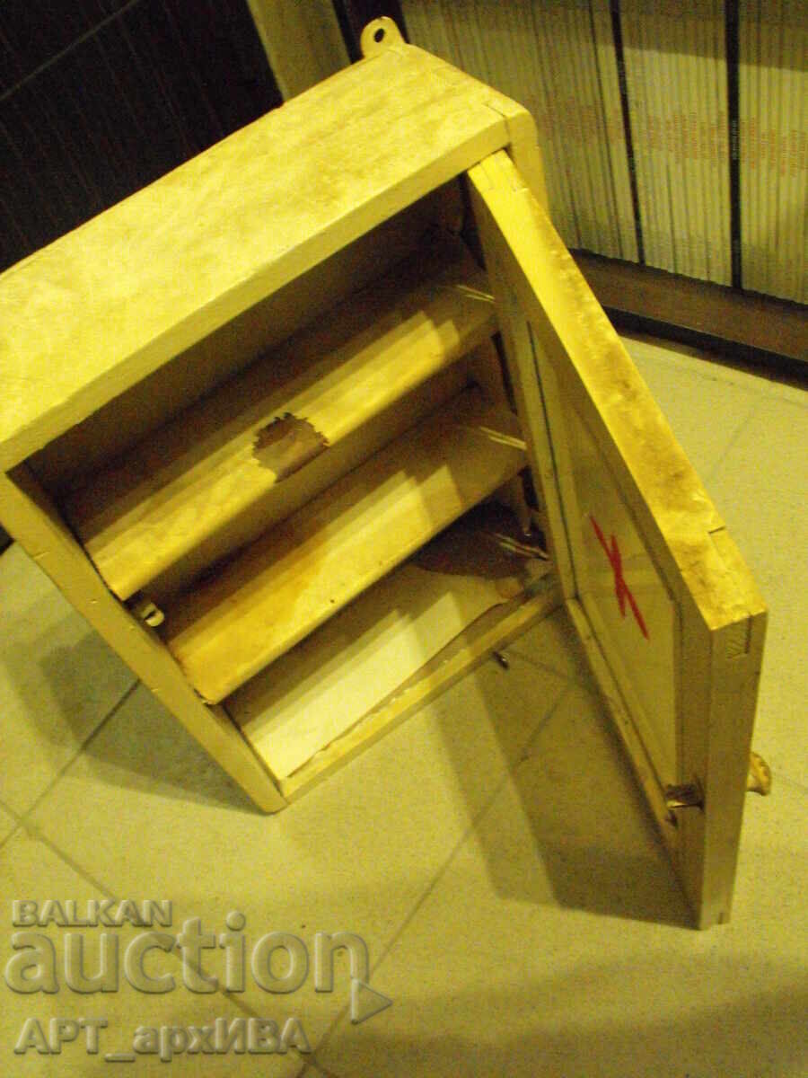 Ντουλάπι για οικιακό φαρμακείο, με τιμή 25.50 BGN | € 13.04