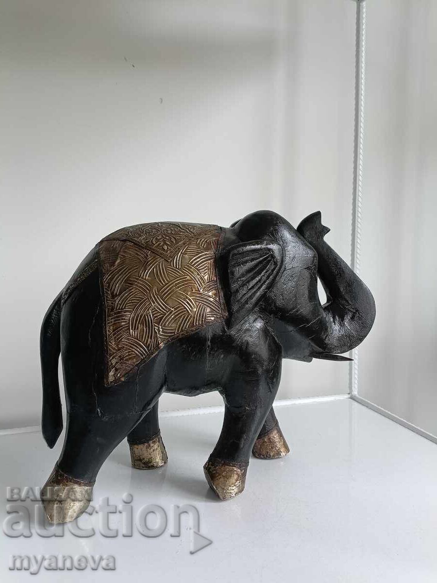 Elefant, simbol al forței, norocului și longevității cu preț 90.00 BGN | € 46.02 Elefant, simbol al forței, norocului și longevității cu preț 90.00 BGN | € 46.02