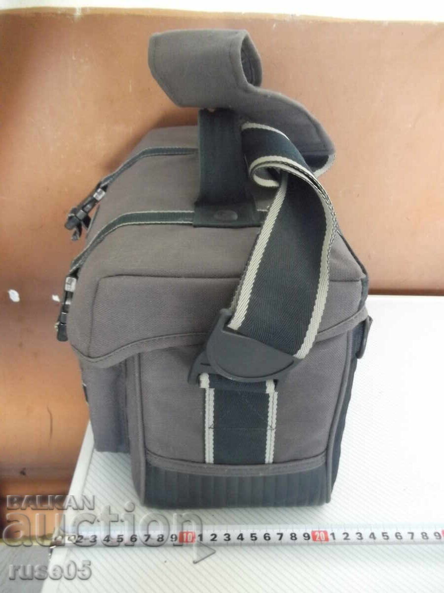 Geantă "ROW1" pentru camere și altele cu preț 50.00 BGN | € 25.56 Geantă "ROW1" pentru camere și altele cu preț 50.00 BGN | € 25.56