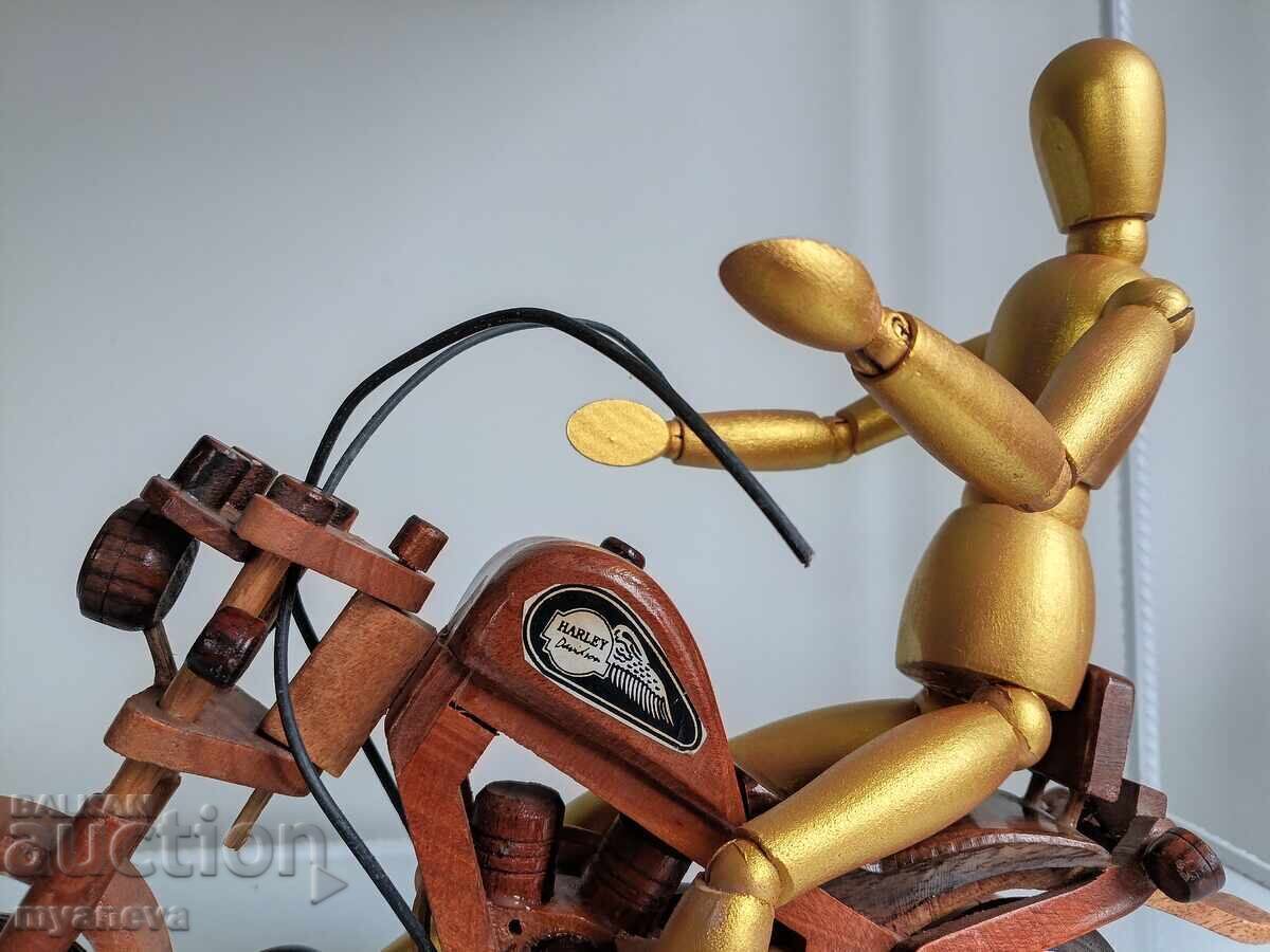 Harley-Davidson și călărețul rebel cu preț 70.00 BGN | € 35.79