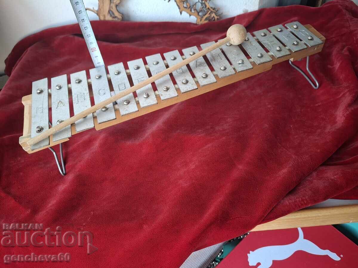 Licitație Xilofon cu 15 note din metal și lemn