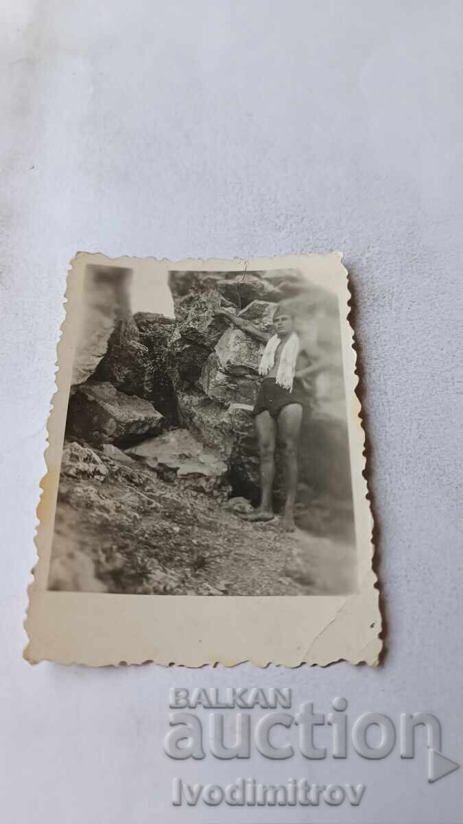 Φωτογραφία Στρατιώτη με κοντό παντελόνι Φωτογραφία Στρατιώτη με κοντό παντελόνι