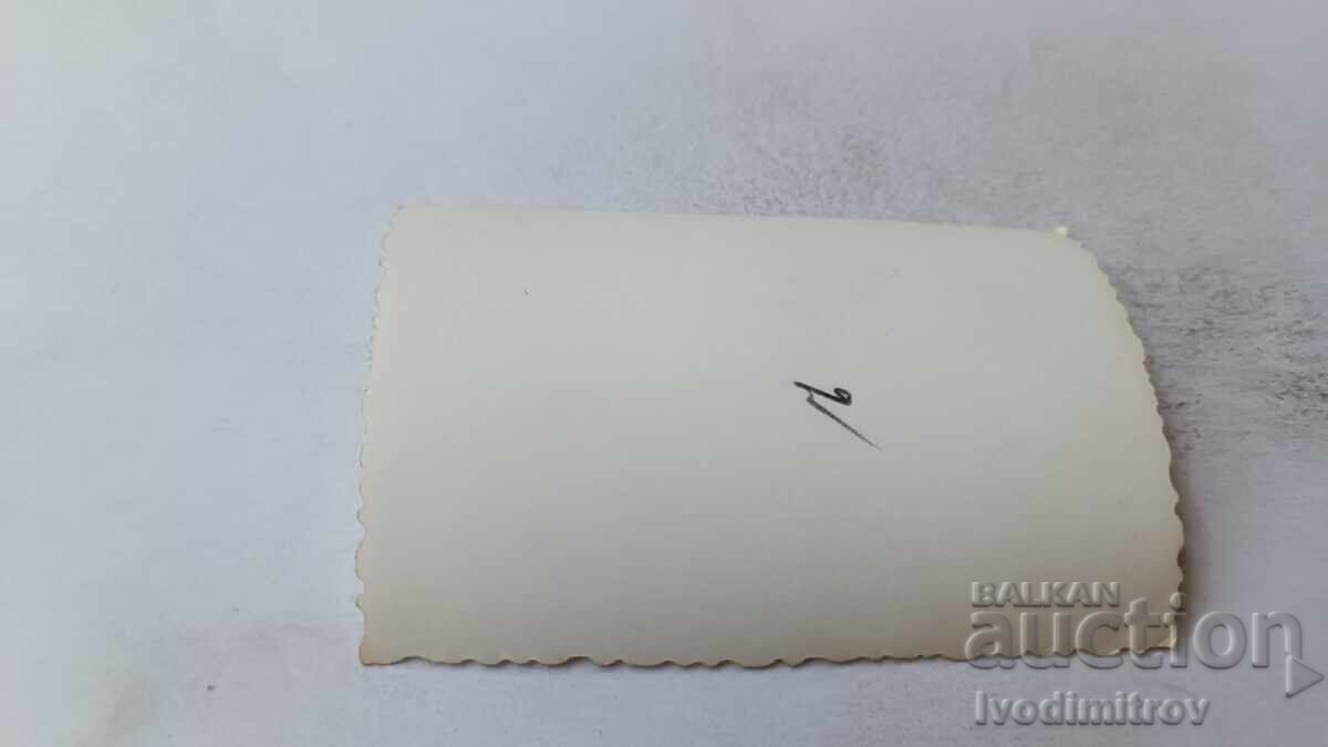 Fotografie Tineră fată pe tobogan de apă cu preț 1.85 BGN | € 0.95