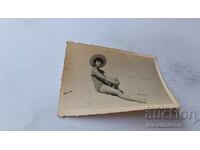 Foto Fată tânără pe plajă