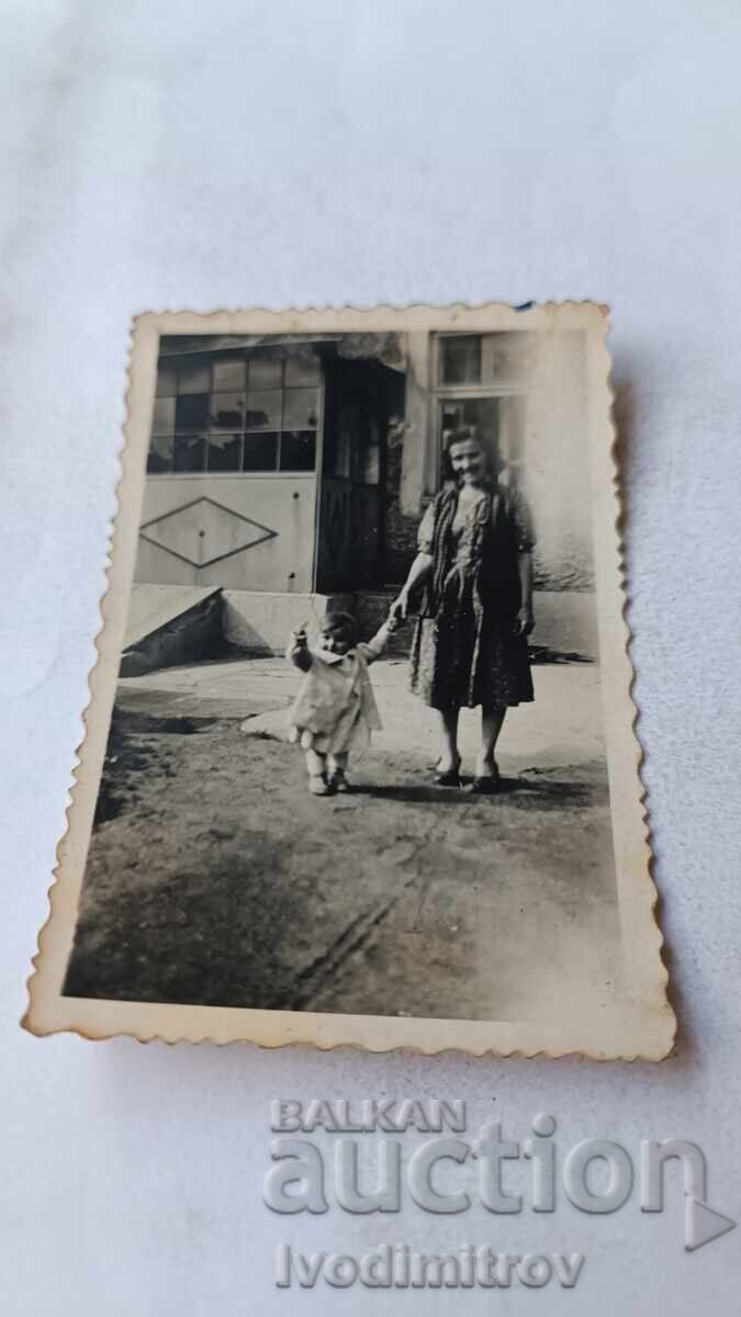 Photograph Sofia Woman and little girl 1948