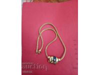 Αρχαίο κολιέ με σμάλτο