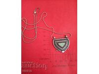 Старинно колие с емаил