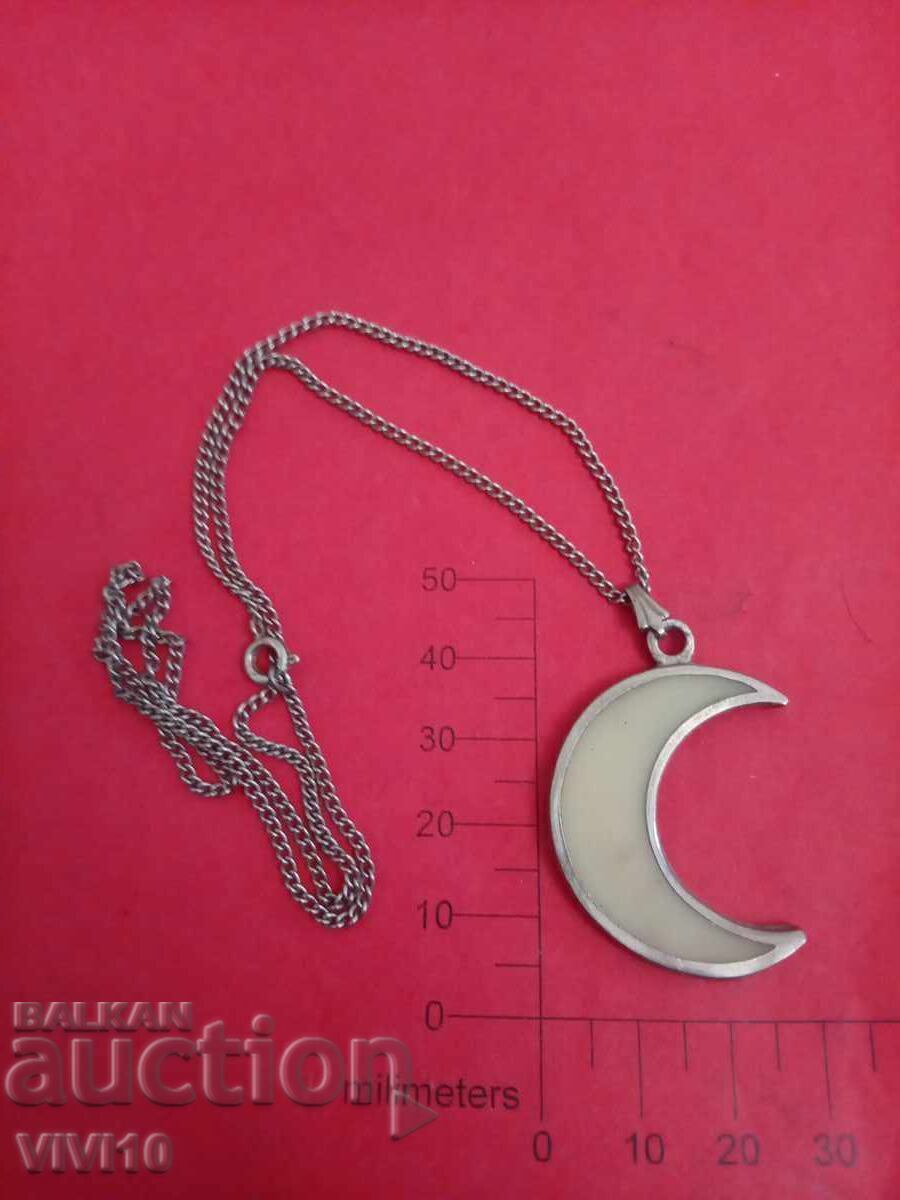 Αρχαίο κολιέ με σμάλτο Αρχαίο κολιέ με σμάλτο