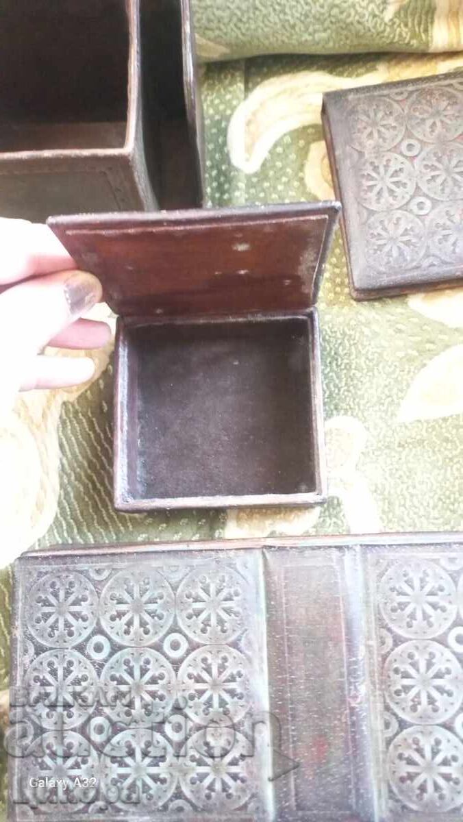 Παράδοση Βασιλικά Δερμάτινα Είδη για Γραφείο Παράδοση Βασιλικά Δερμάτινα Είδη για Γραφείο