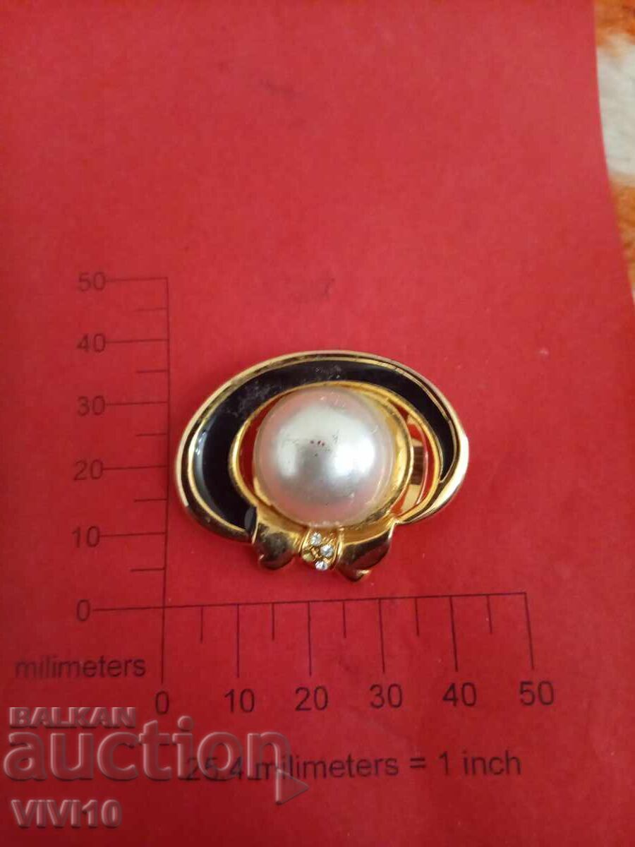 Antique enamel brooch, clips