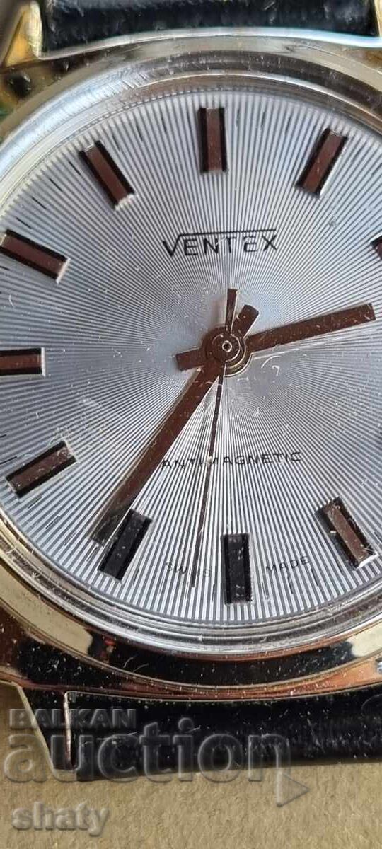 Ceas elvețian vechi cu preț 60.00 BGN | € 30.68 Ceas elvețian vechi cu preț 60.00 BGN | € 30.68