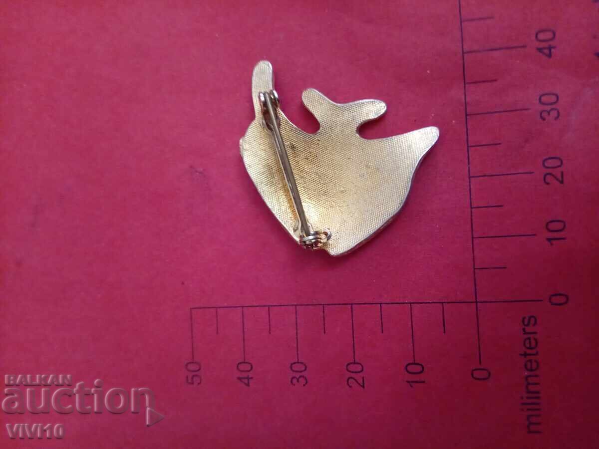 Старинна брошка емаил с цена 40.00 лв. | € 20.45