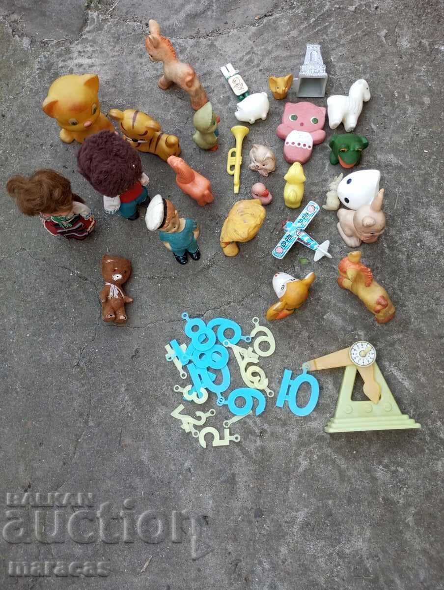 Old children's rubber toys with price 35.00 BGN | € 17.90