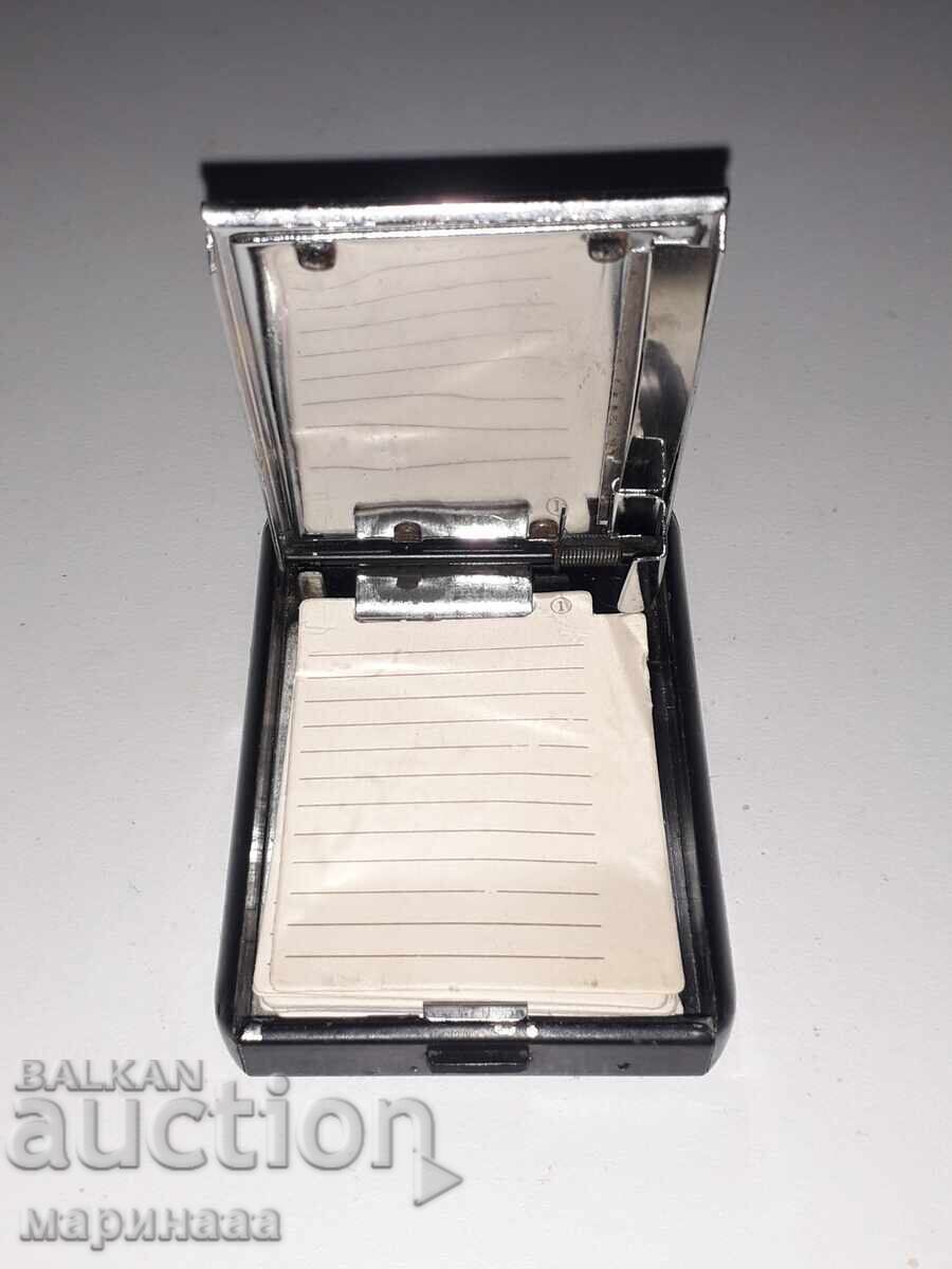 MINI-CAIET. METAL. CU SCALĂ. GRECIA cu preț 5.00 BGN | € 2.56