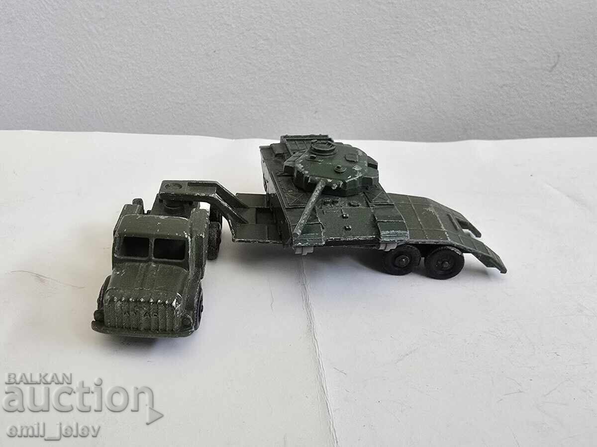 Auction  Matchbox No. M3 - Thorneycroft Antar Sankey 50t Tank Transporter
