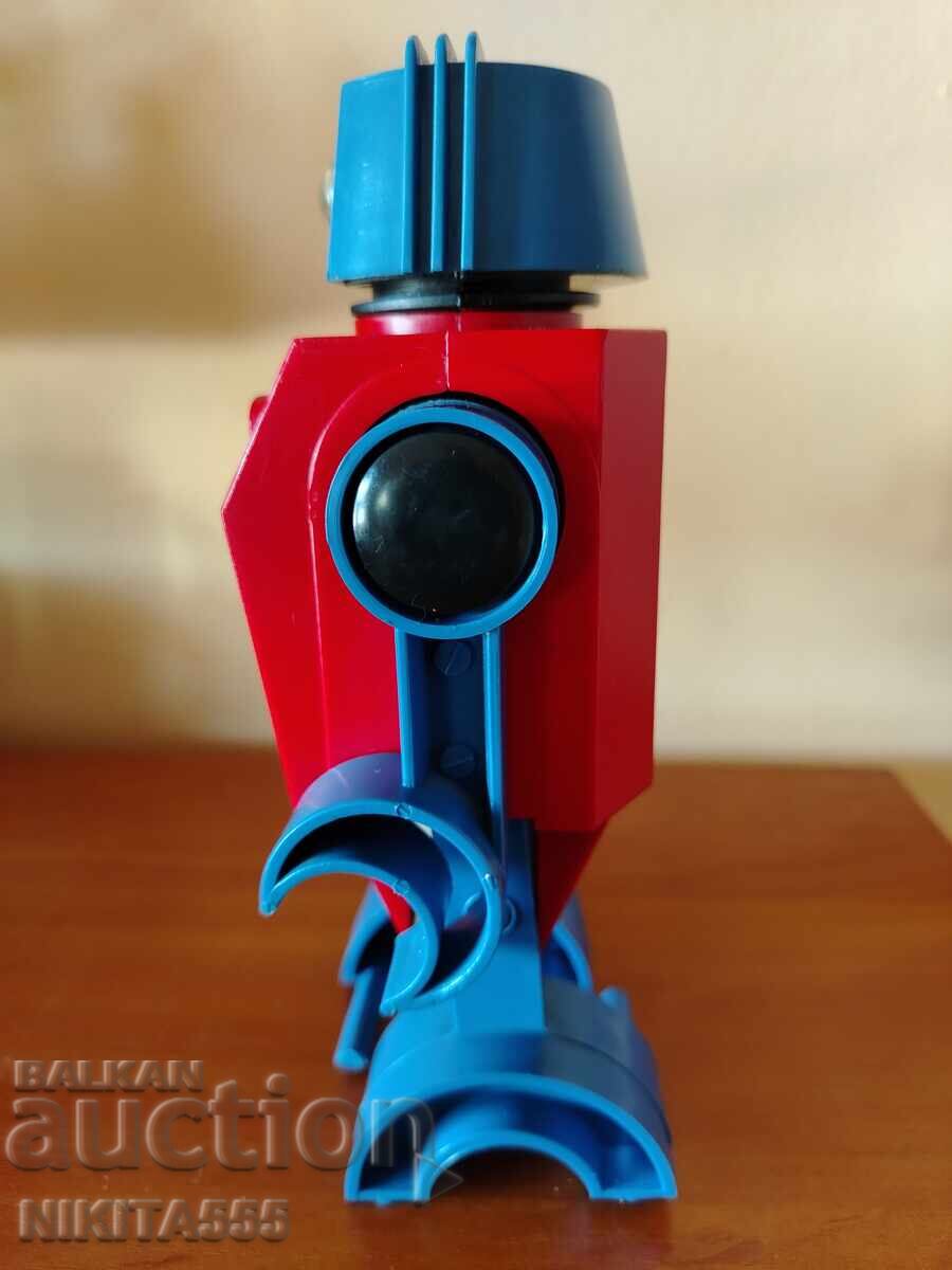 Аукцион Българска рядка играчка космически робот - Ро-1 Аукцион Българска рядка играчка космически робот - Ро-1