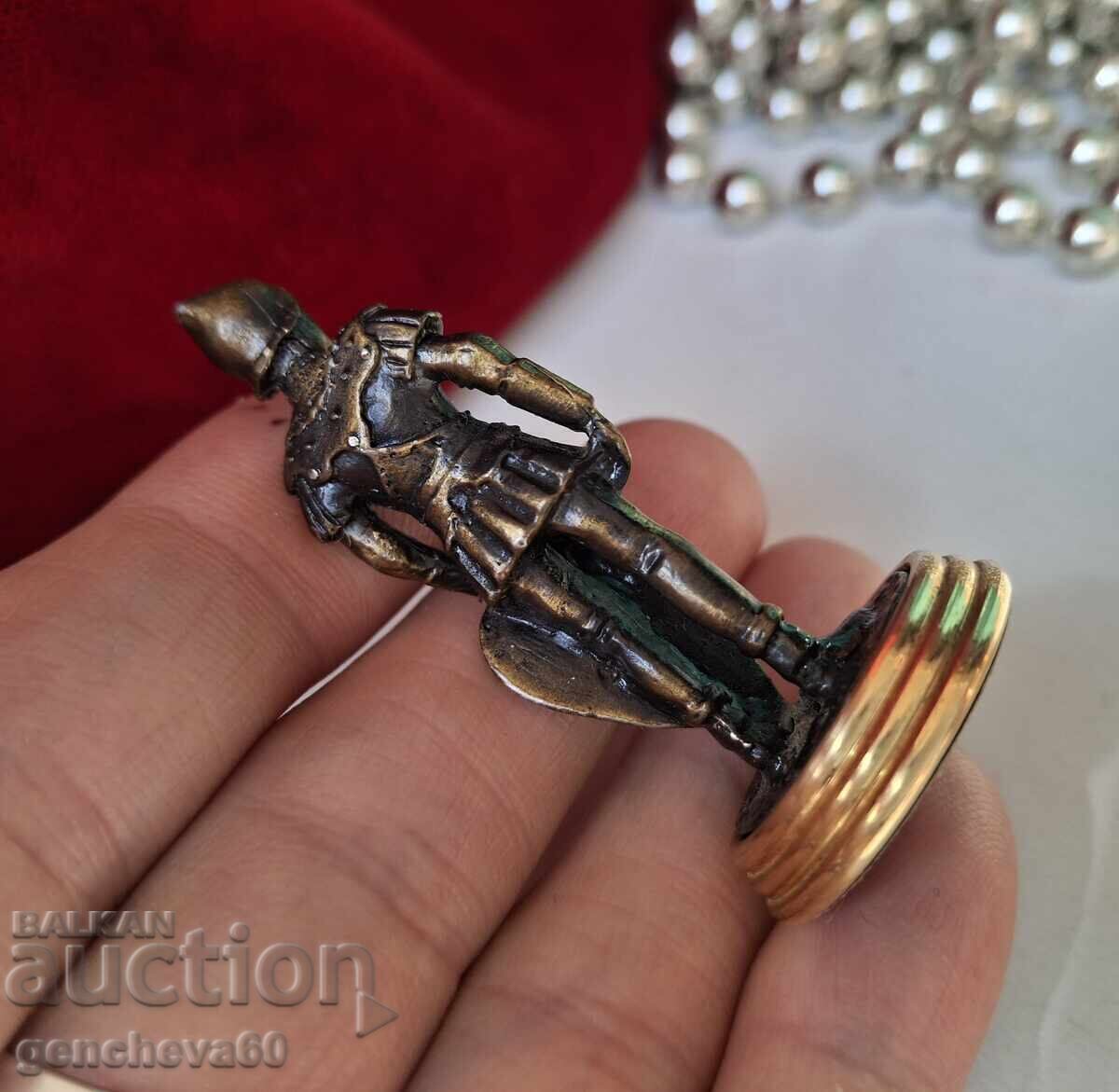 Figurină de șah de colecție, cavaler cu preț € 6.00 | 11.73 BGN