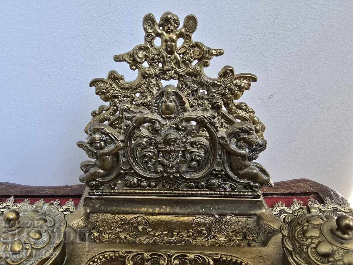 Licitație Mare călimară antică franceză din bronz Licitație Mare călimară antică franceză din bronz