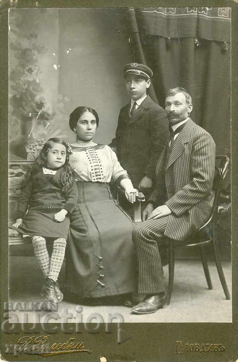 OLD PHOTOGRAPH - CARDBOARD - V. VALEBNI - PLOVDIV - 0167